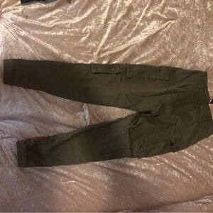 Women’s NWT Olive Cargo FN Pants